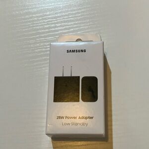 Samsung 25W Adapter - Sleek White